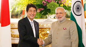 Japanese Prime Minister Shinzo Abe (Left) and Prime Minister Narendra Modi (Right)